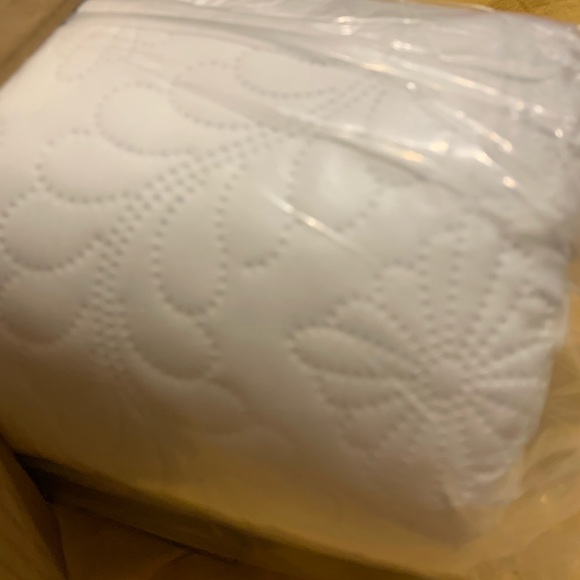 Queen size quilt set - Picture 2 of 3